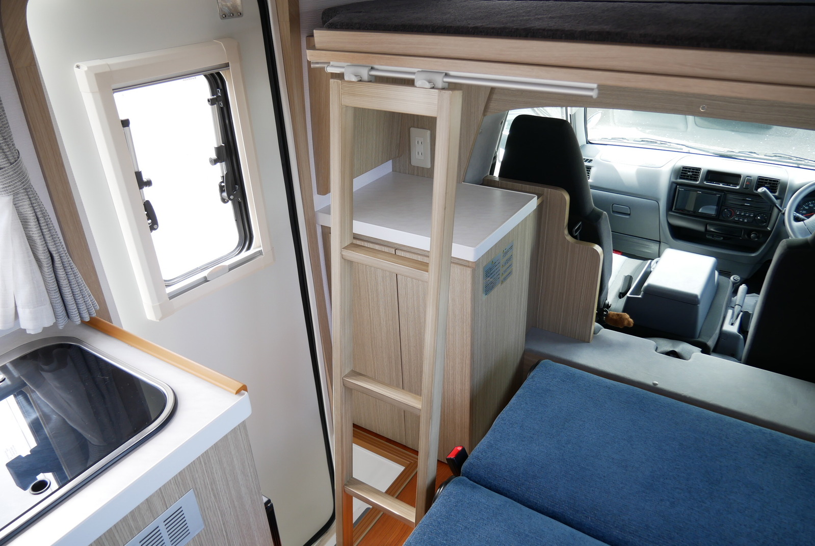 キャンピングカー キャブコン ﾎﾞﾝｺﾞ AtoZ ｱﾚﾝ30 4WD