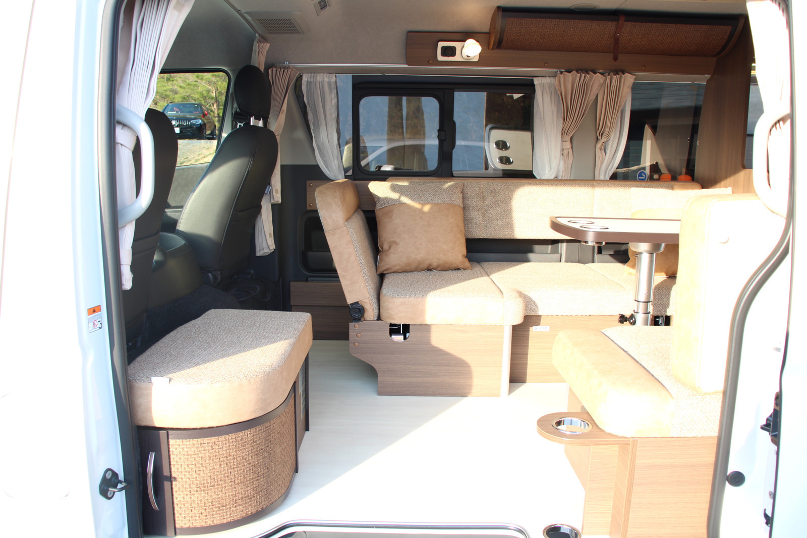 キャンピングカー バンコン ﾊｲｴｰｽ ﾚｸﾋﾞｨ ﾌﾟﾗｽMR 4WD