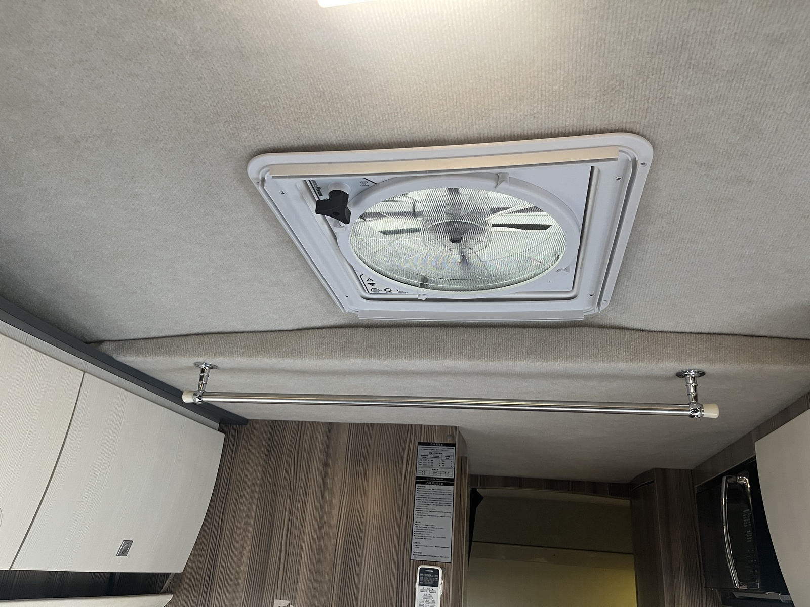 キャンピングカー キャブコン ﾊﾞﾝﾃｯｸ ｼﾞﾙ520ｸﾙｰｽﾞ 家AC ｸﾚｻﾅ 4駆