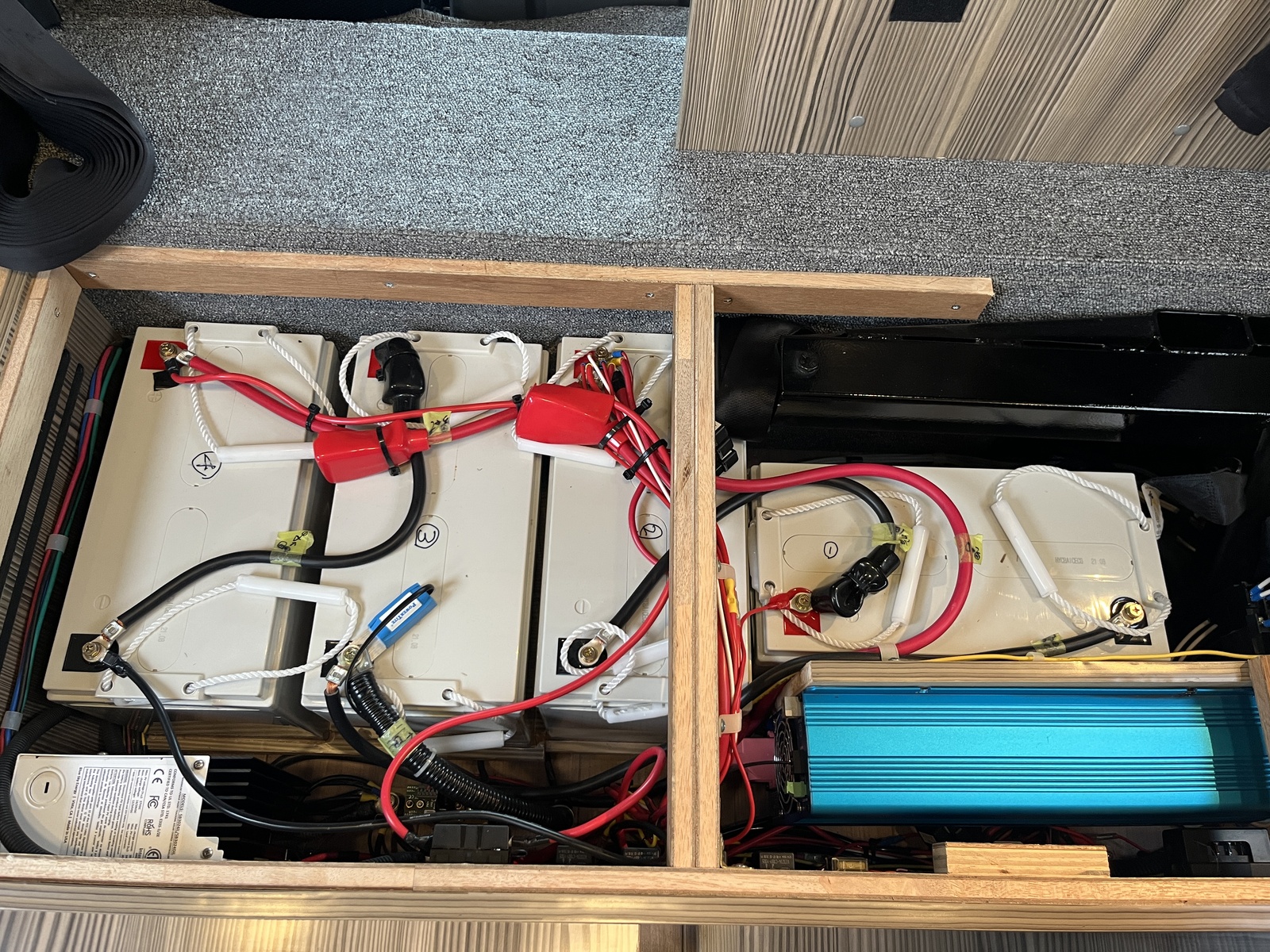 キャンピングカー キャブコン ﾊﾞﾝﾃｯｸ ｼﾞﾙ520ｸﾙｰｽﾞ 家AC ｸﾚｻﾅ 4駆