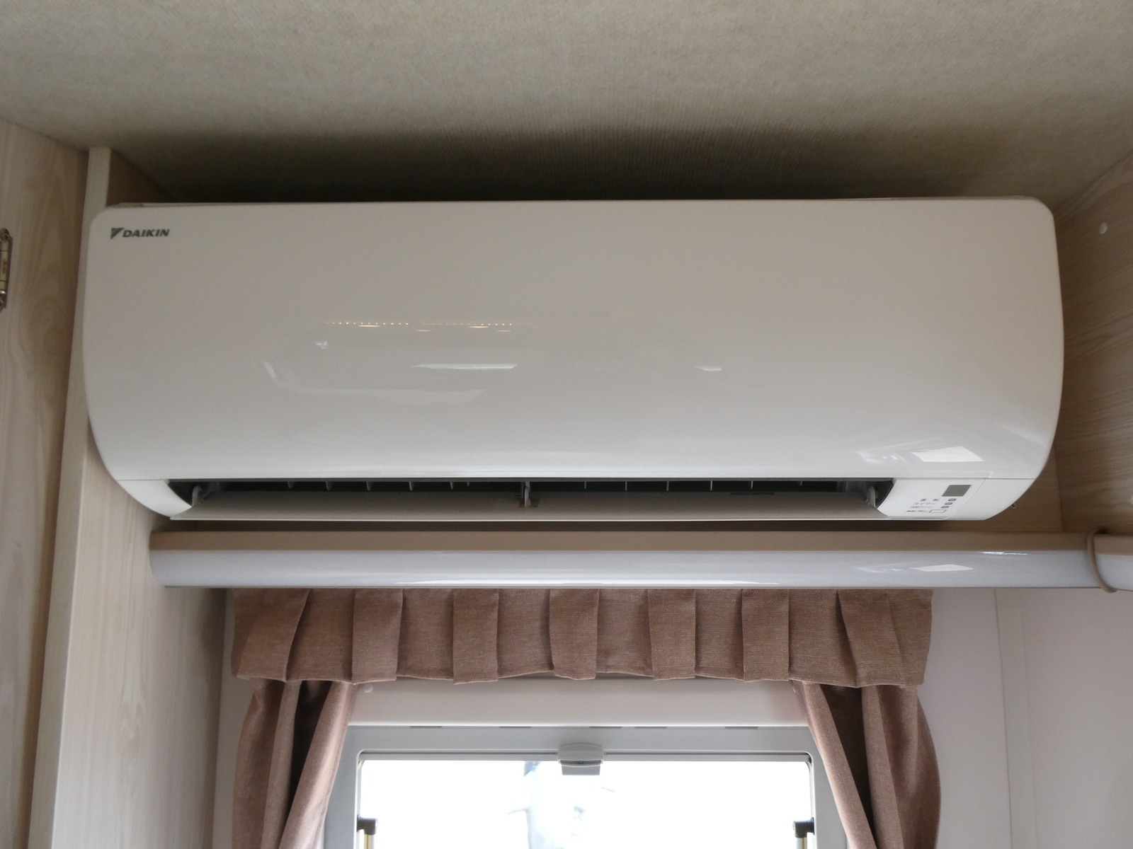 キャンピングカー キャブコン ﾌｧﾝﾙｰﾁｪ　ﾊﾟﾀｺﾞﾆｱ　家AC　ｿｰﾗｰ　FF