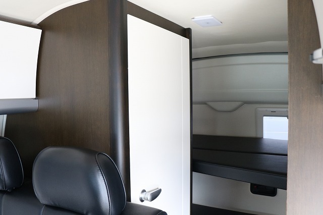 キャンピングカー バンコン ﾊｲｴｰｽ ﾄｲﾌｧｸﾄﾘｰGTｸﾞﾗﾝﾃﾞ FF暖房4WD