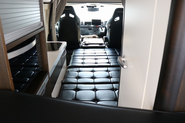 キャンピングカー バンコン ﾊｲｴｰｽ ﾄｲﾌｧｸﾄﾘｰGTｸﾞﾗﾝﾃﾞ FF暖房4WD