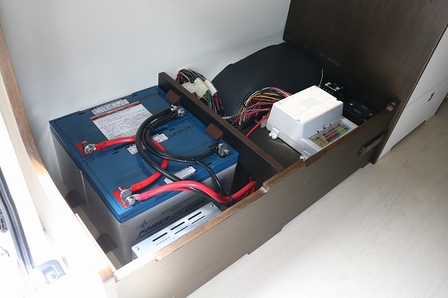 キャンピングカー バンコン ﾊｲｴｰｽ ﾄｲﾌｧｸﾄﾘｰGTｸﾞﾗﾝﾃﾞ FF暖房4WD