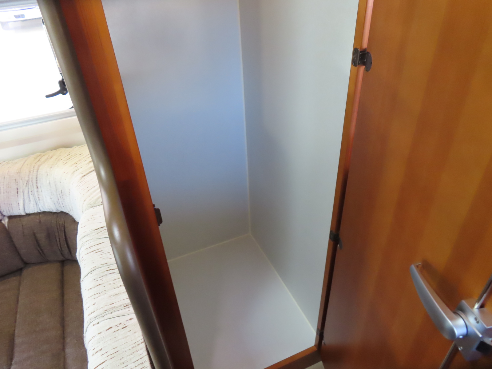 キャンピングカー キャブコン ﾊﾞﾈｯﾄ 東和 ｶｰﾋﾞｨRWB 家庭用ｴｱｺﾝ