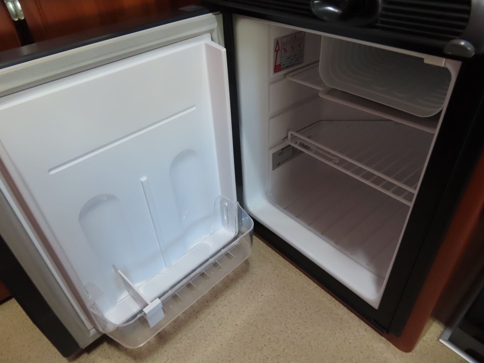 キャンピングカー キャブコン ﾊﾞﾈｯﾄ 東和 ｶｰﾋﾞｨRWB 家庭用ｴｱｺﾝ