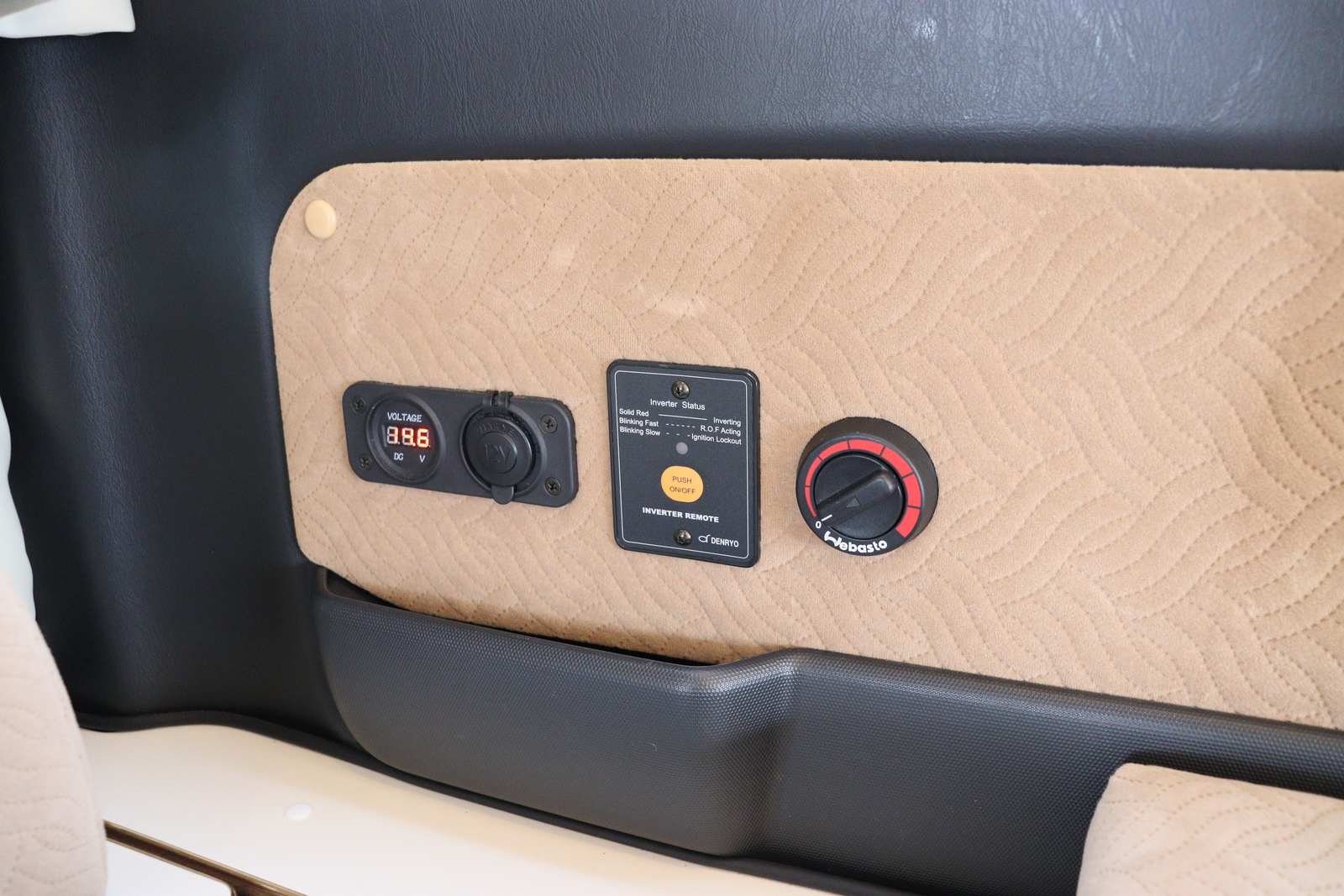 キャンピングカー バンコン ﾊｲｴｰｽ かｰいんてりあ高橋 ﾘﾗｯｸｽﾜｺﾞﾝ