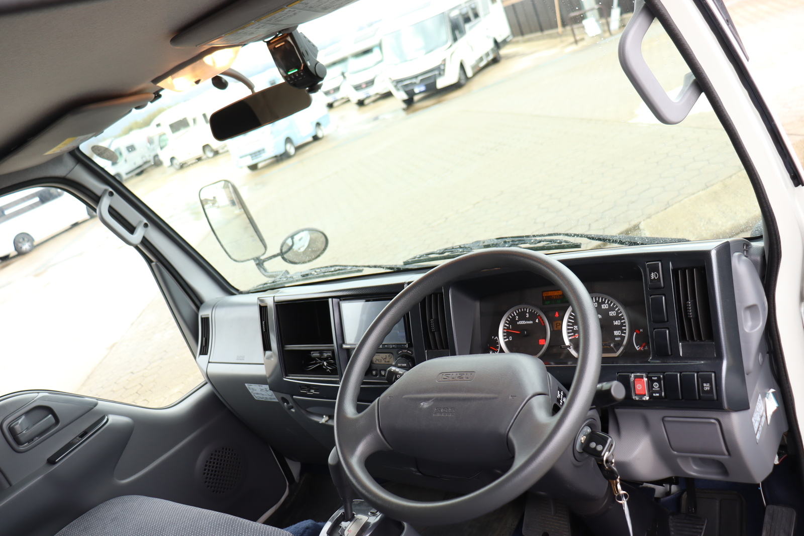 キャンピングカー キャブコン ﾋﾞｰｶﾑ ｴﾙﾌ　AtoZ製 ｱﾗﾓｽﾍﾟﾝﾄﾞ