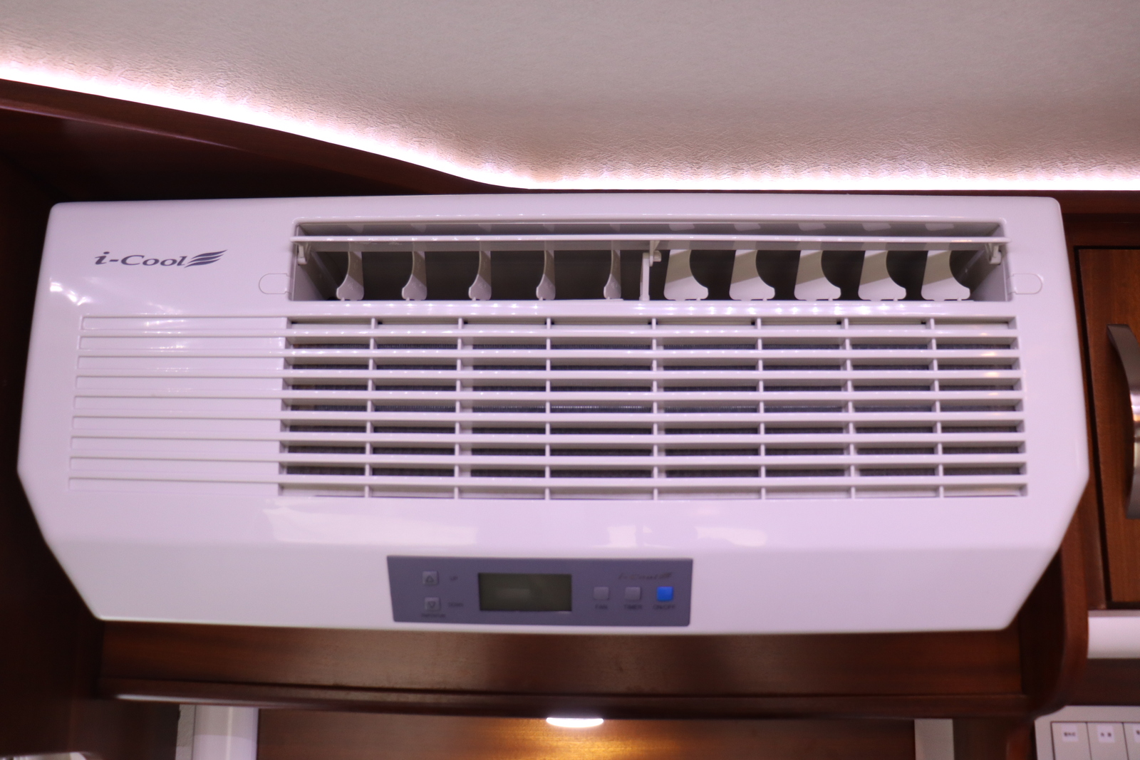 キャンピングカー キャブコン ﾋﾞｰｶﾑ ｴﾙﾌ　AtoZ製 ｱﾗﾓｽﾍﾟﾝﾄﾞ