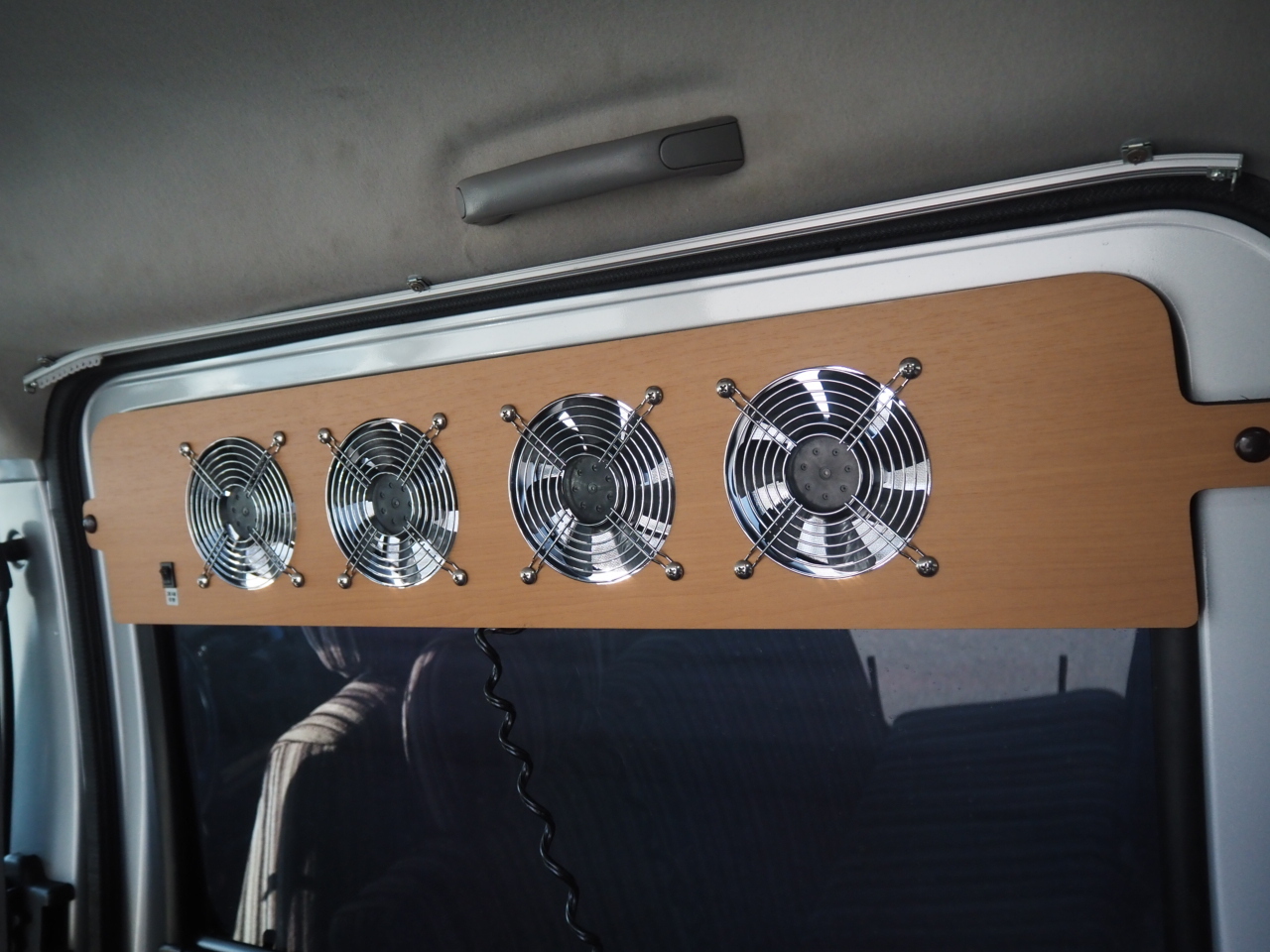 キャンピングカー バンコン ﾀｳﾝｴｰｽ ｱﾙﾄﾋﾟｱｰﾉ 基本電源ﾕﾆｯﾄ 4WD