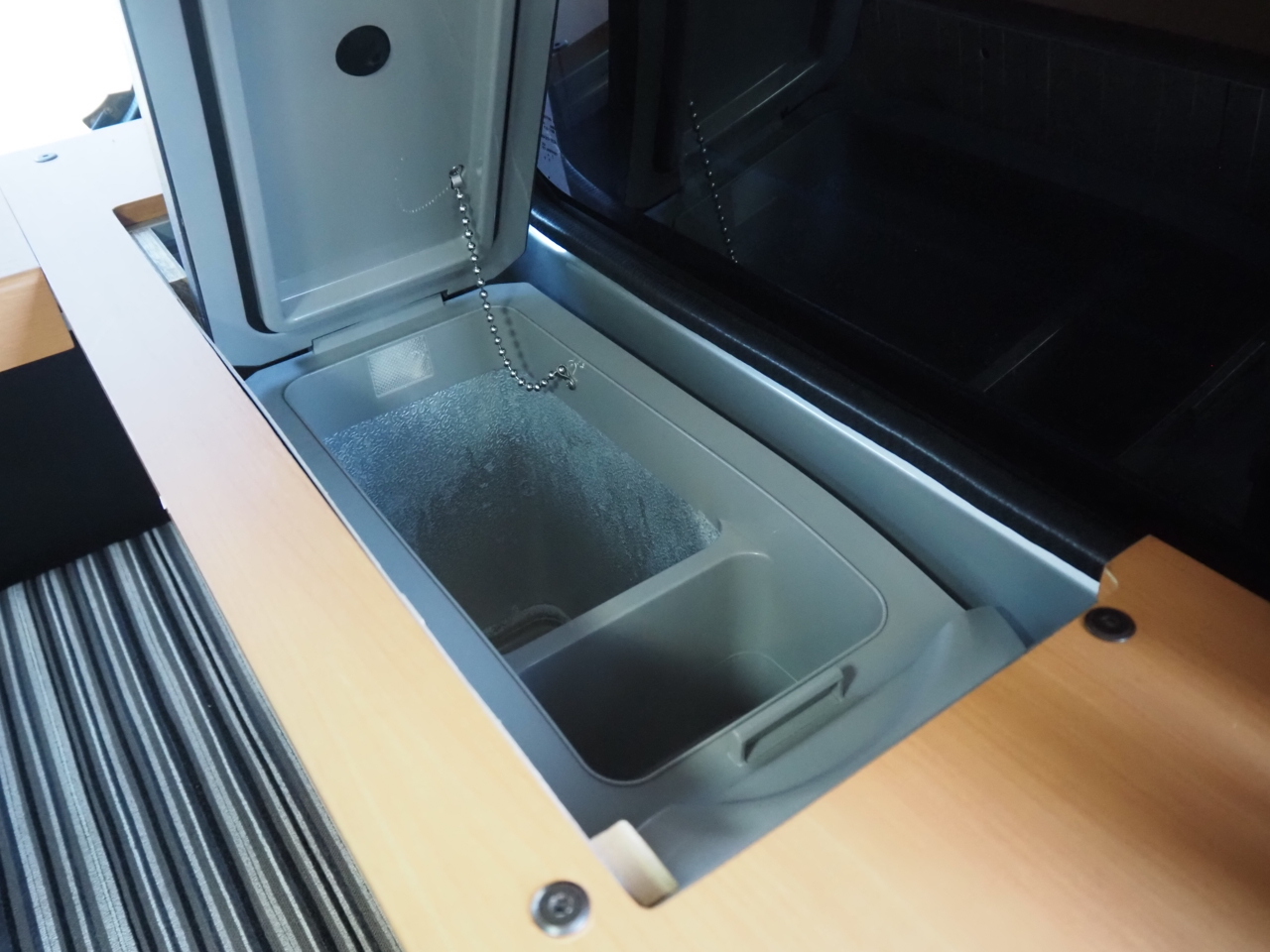 キャンピングカー バンコン ﾀｳﾝｴｰｽ ｱﾙﾄﾋﾟｱｰﾉ 基本電源ﾕﾆｯﾄ 4WD