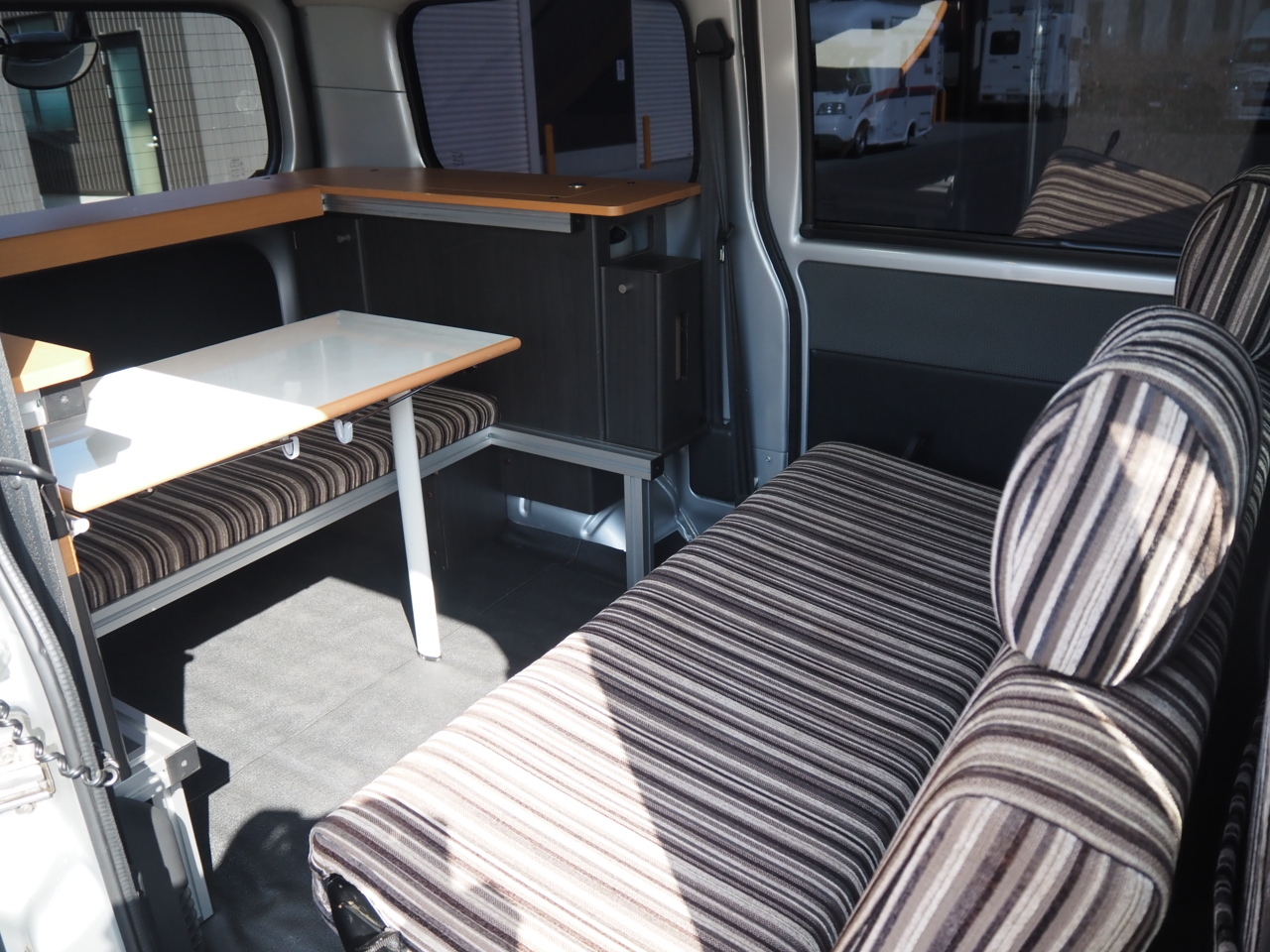 キャンピングカー バンコン ﾀｳﾝｴｰｽ ｱﾙﾄﾋﾟｱｰﾉ 基本電源ﾕﾆｯﾄ 4WD