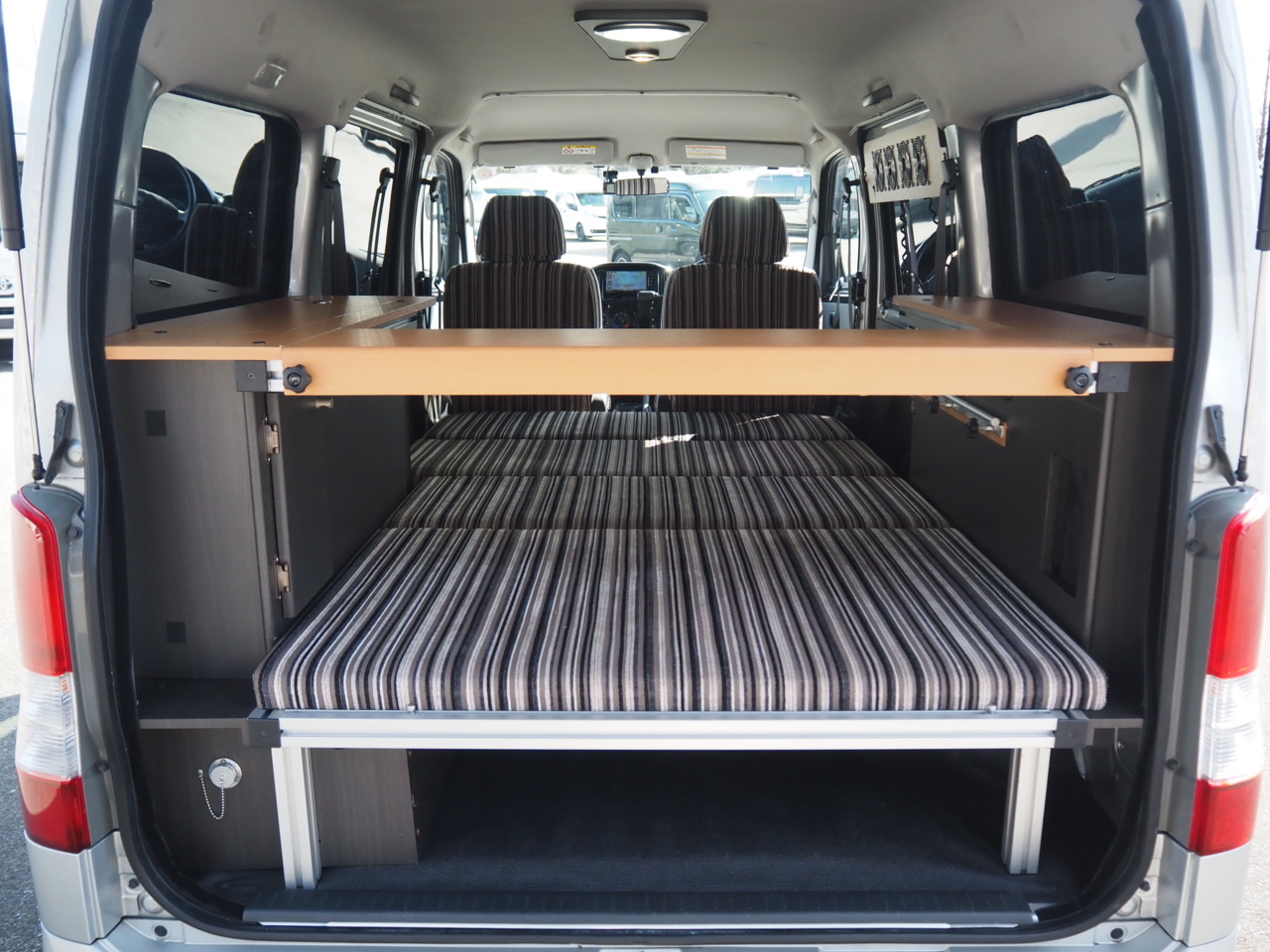 キャンピングカー バンコン ﾀｳﾝｴｰｽ ｱﾙﾄﾋﾟｱｰﾉ 基本電源ﾕﾆｯﾄ 4WD