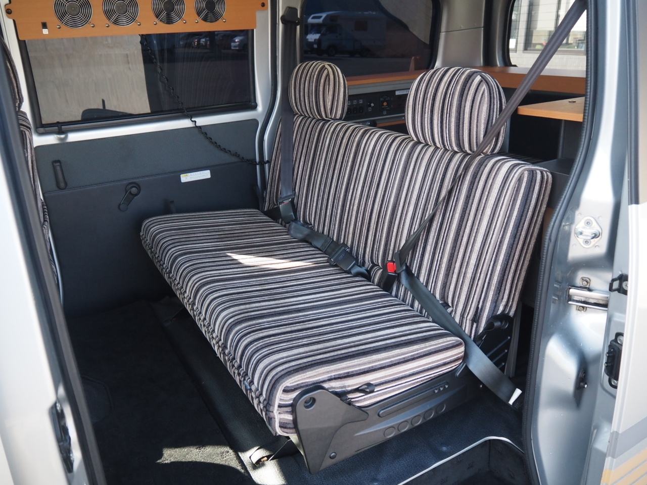 キャンピングカー バンコン ﾀｳﾝｴｰｽ ｱﾙﾄﾋﾟｱｰﾉ 基本電源ﾕﾆｯﾄ 4WD