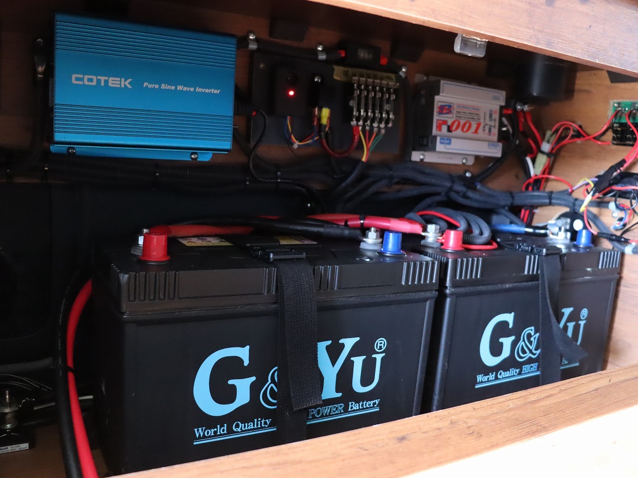 キャンピングカー バンコン ﾊｲｴｰｽ ｷｬﾝｶｰｻｰﾋﾞｽ製 ｵﾘｼﾞﾅﾙｷｬﾝﾊﾟｰ