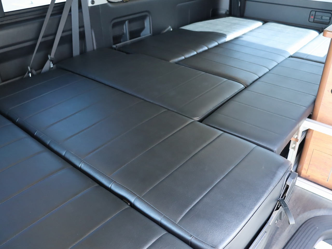 キャンピングカー バンコン ﾊｲｴｰｽ ｷｬﾝｶｰｻｰﾋﾞｽ製 ｵﾘｼﾞﾅﾙｷｬﾝﾊﾟｰ