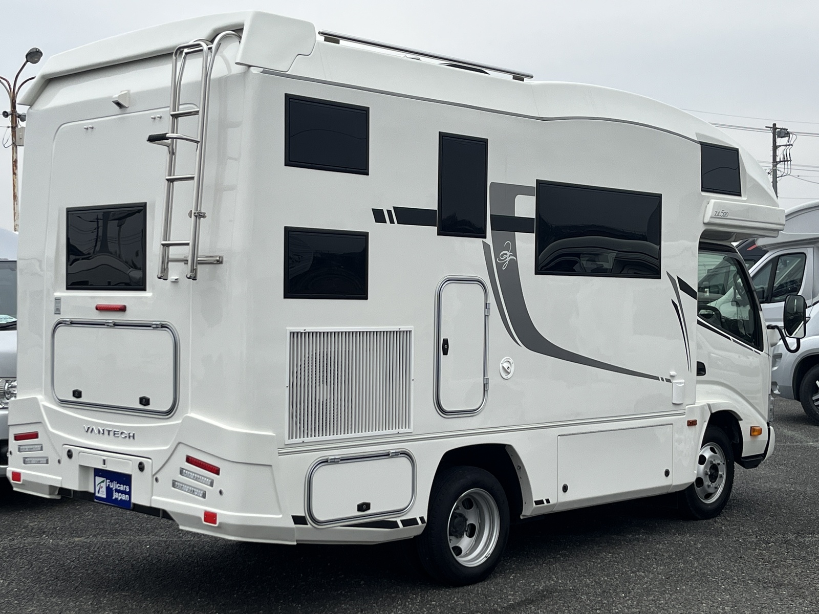 キャンピングカー キャブコン ﾊﾞﾝﾃｯｸ ｼﾞﾙ520ｲﾘｽ ﾘﾁｳﾑ 4駆 1ｵｰﾅｰ