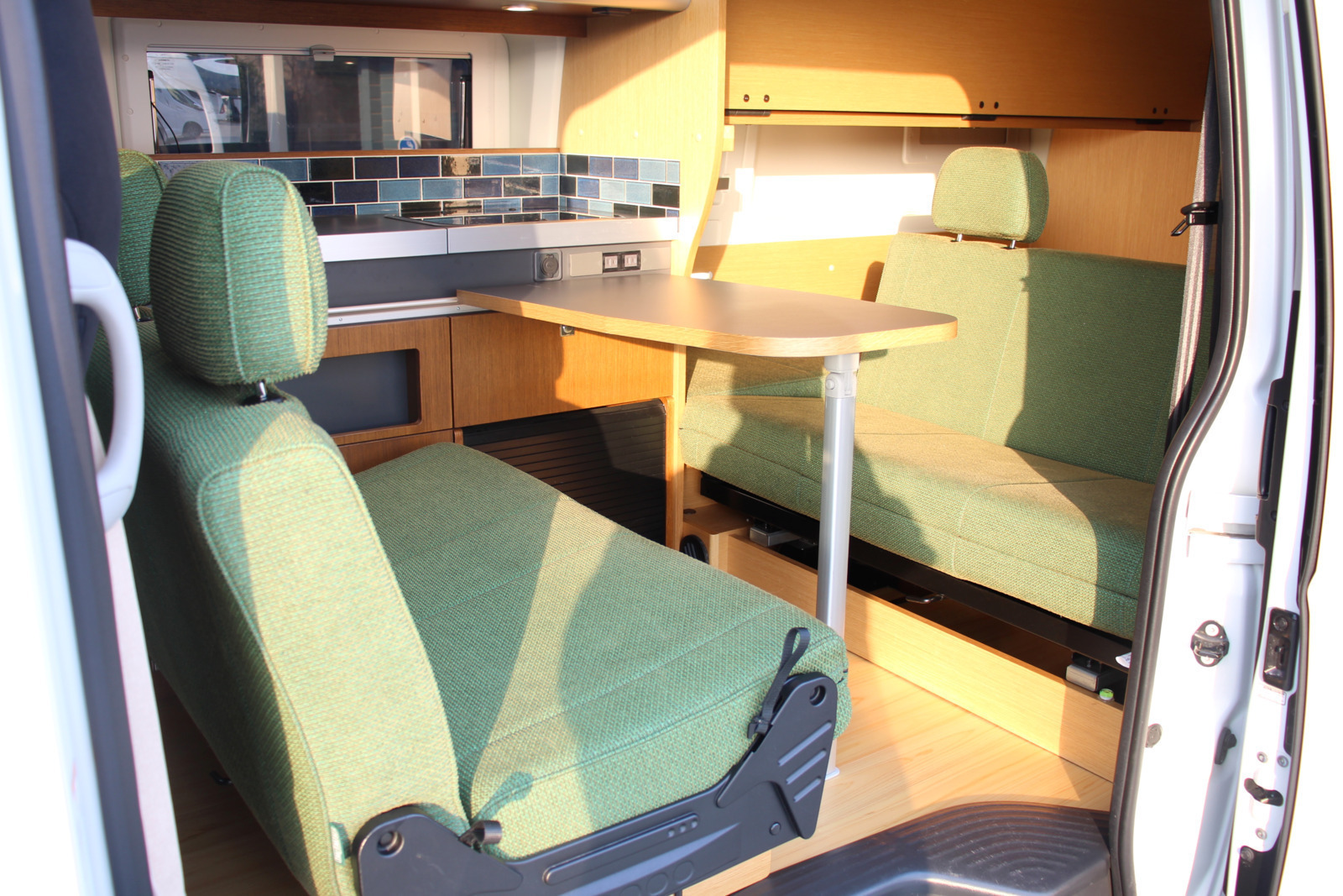 キャンピングカー バンコン ﾊｲｴｰｽ ﾗﾝﾄﾞﾃｨﾋﾟｰ ｸﾞﾗﾝﾃﾞｶｰｻ 4WD