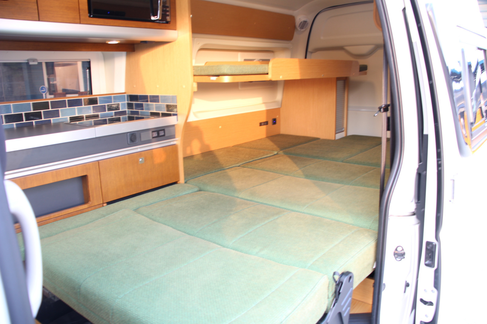 キャンピングカー バンコン ﾊｲｴｰｽ ﾗﾝﾄﾞﾃｨﾋﾟｰ ｸﾞﾗﾝﾃﾞｶｰｻ 4WD