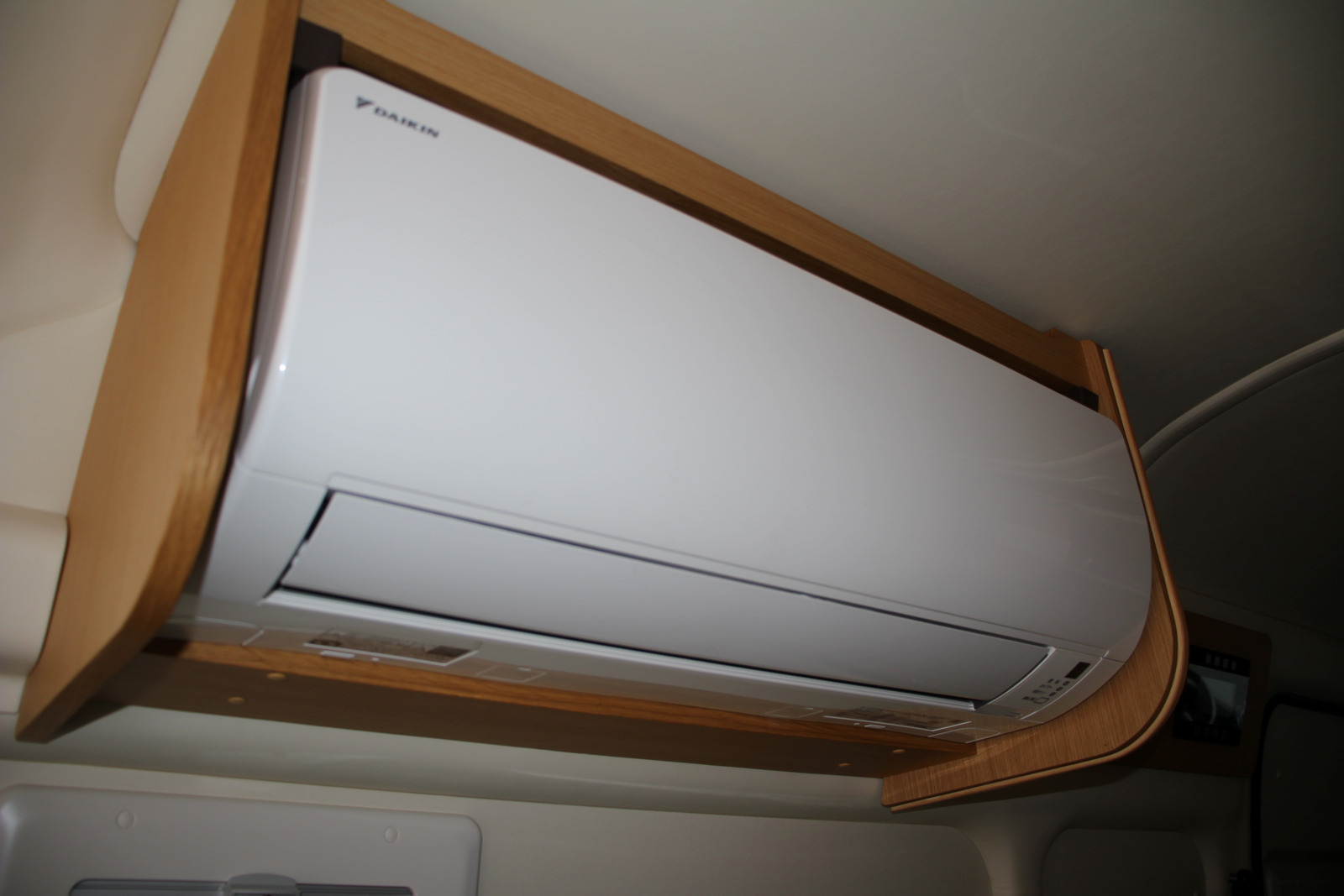 キャンピングカー バンコン ﾊｲｴｰｽ ﾗﾝﾄﾞﾃｨﾋﾟｰ ｸﾞﾗﾝﾃﾞｶｰｻ 4WD