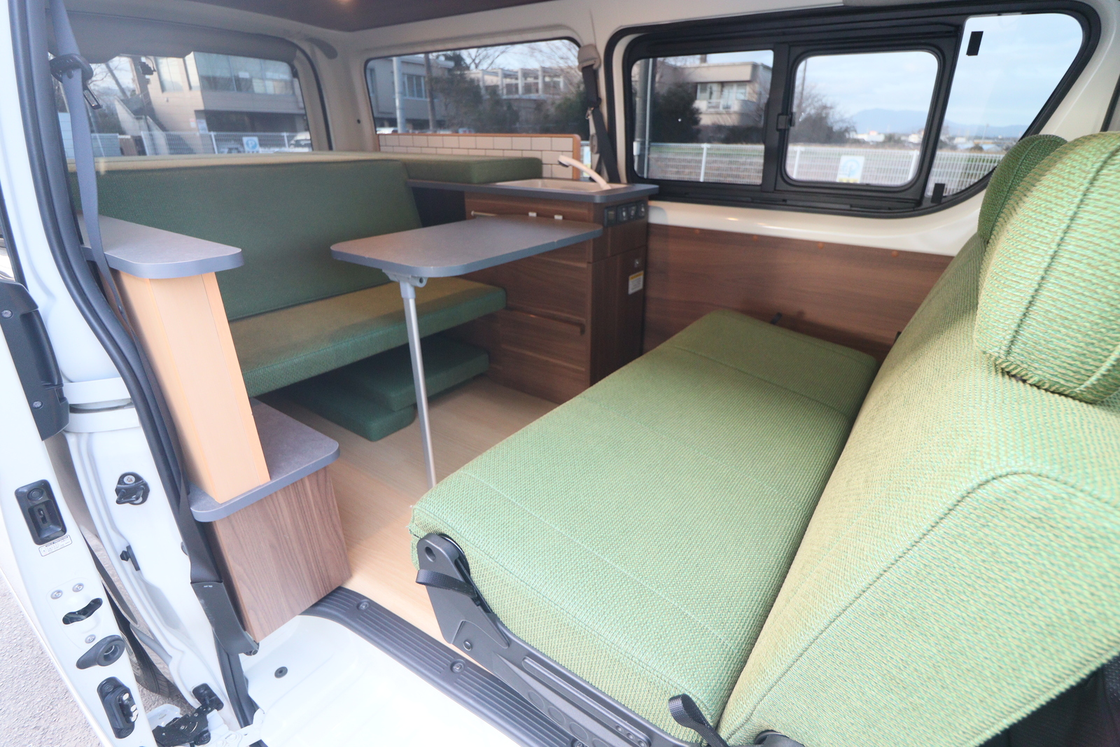 キャンピングカー バンコン ﾊｲｴｰｽ ﾄｲﾌｧｸﾄﾘｰ ｸﾞﾘｰﾝﾊﾞﾃﾞｨAﾀｲﾌﾟ