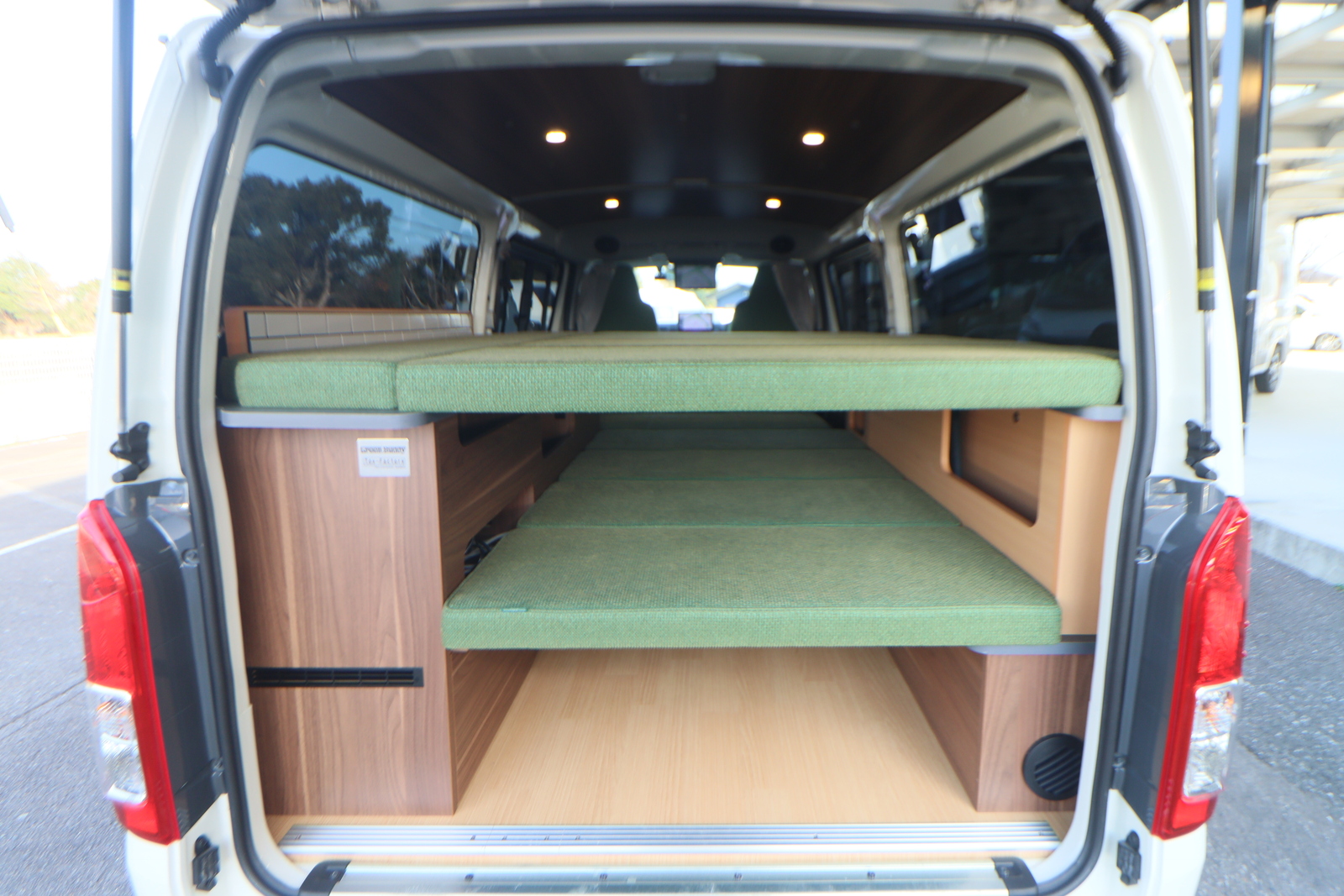 キャンピングカー バンコン ﾊｲｴｰｽ ﾄｲﾌｧｸﾄﾘｰ ｸﾞﾘｰﾝﾊﾞﾃﾞｨAﾀｲﾌﾟ