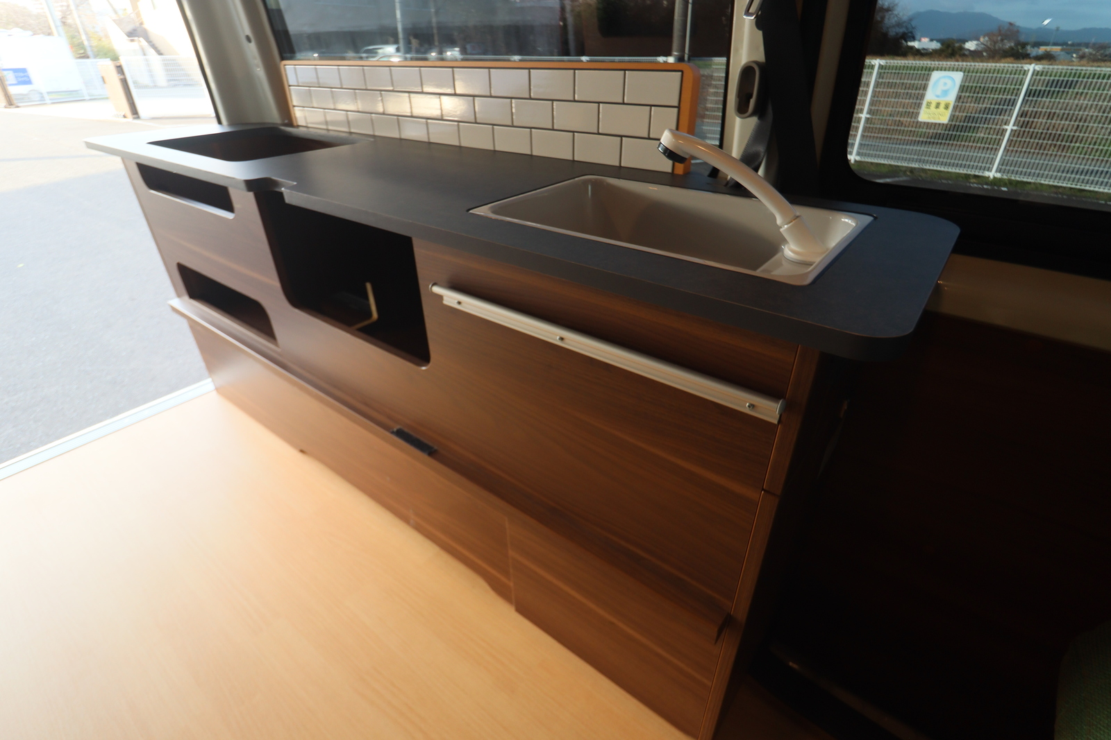 キャンピングカー バンコン ﾊｲｴｰｽ ﾄｲﾌｧｸﾄﾘｰ ｸﾞﾘｰﾝﾊﾞﾃﾞｨAﾀｲﾌﾟ