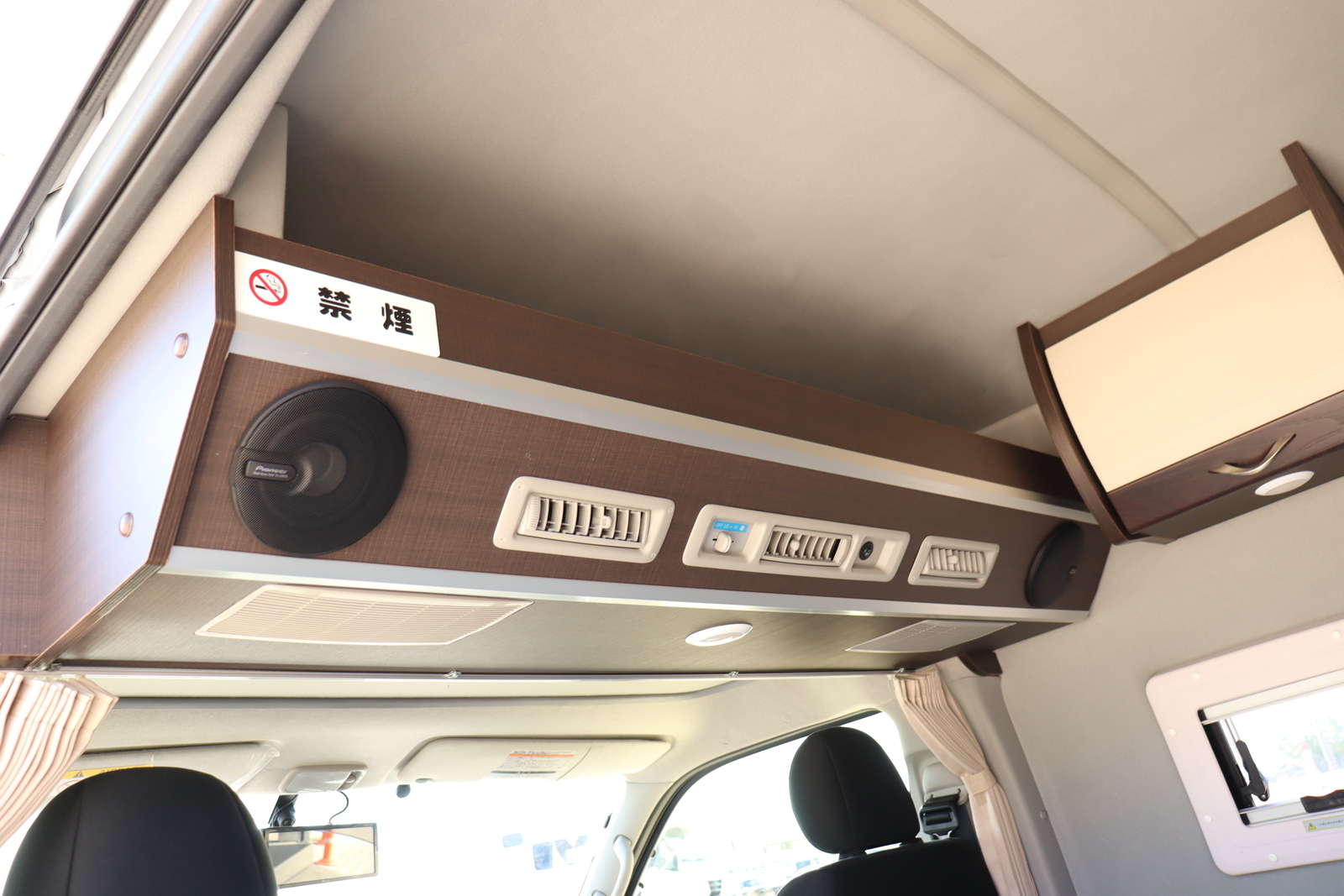 キャンピングカー バンコン ﾊｲｴｰｽ ﾚｸﾋﾞｨ ｶﾝﾄﾘｰｸﾗﾌﾞ FF暖房 4WD