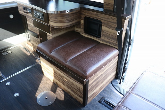 キャンピングカー バンコン ﾊｲｴｰｽ ｹｲﾜｰｸｽ ｸﾗｼｯｸﾊﾞﾝ 4WD