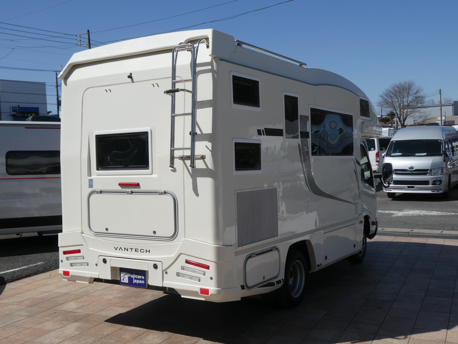 キャンピングカー キャブコン ﾊﾞﾝﾃｯｸ　ｼﾞﾙ520　GDY系ﾘｱﾀﾞﾌﾞﾙﾀｲﾔ　家AC