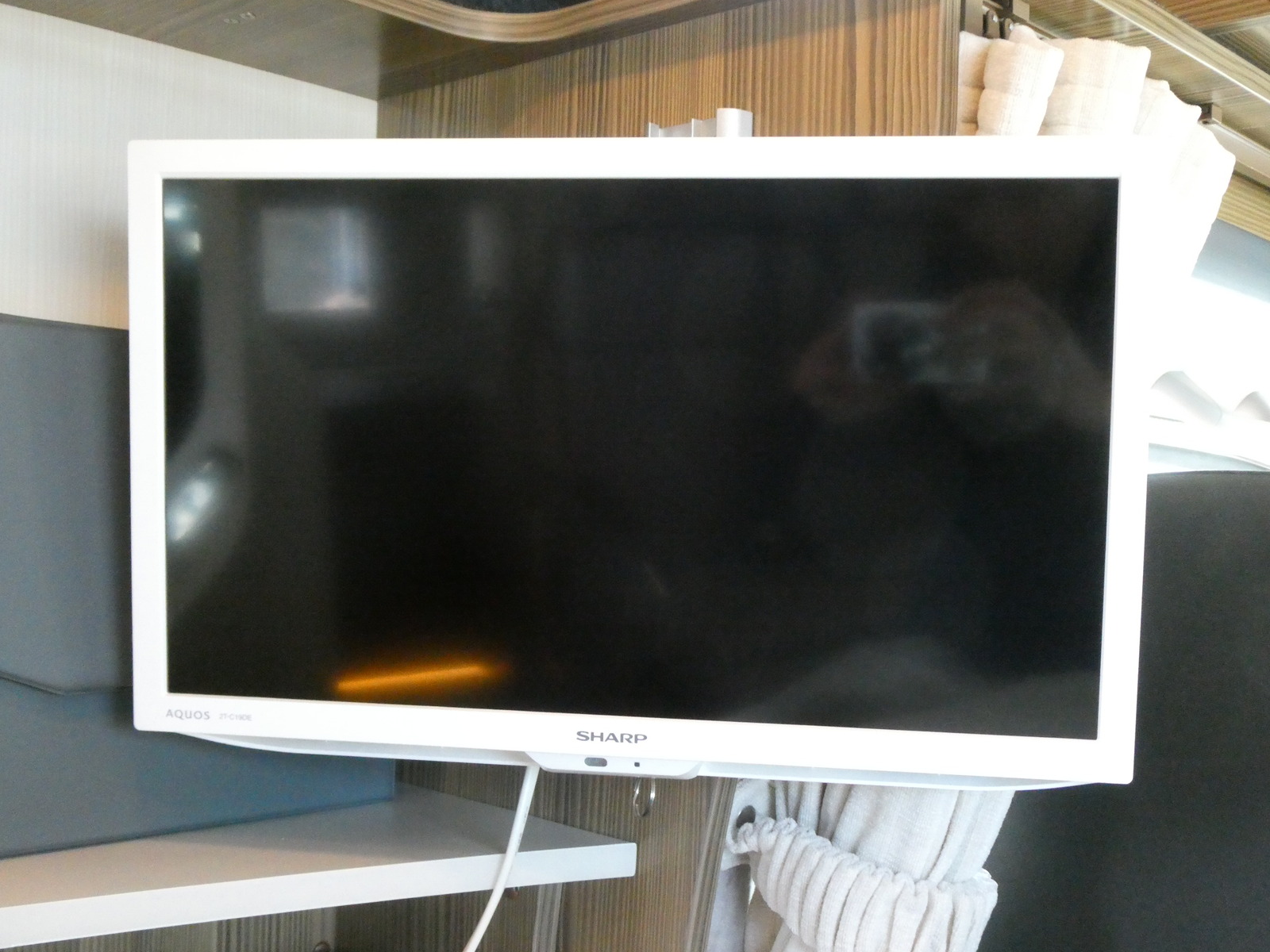 キャンピングカー キャブコン ﾊﾞﾝﾃｯｸ　ｼﾞﾙ520　GDY系ﾘｱﾀﾞﾌﾞﾙﾀｲﾔ　家AC