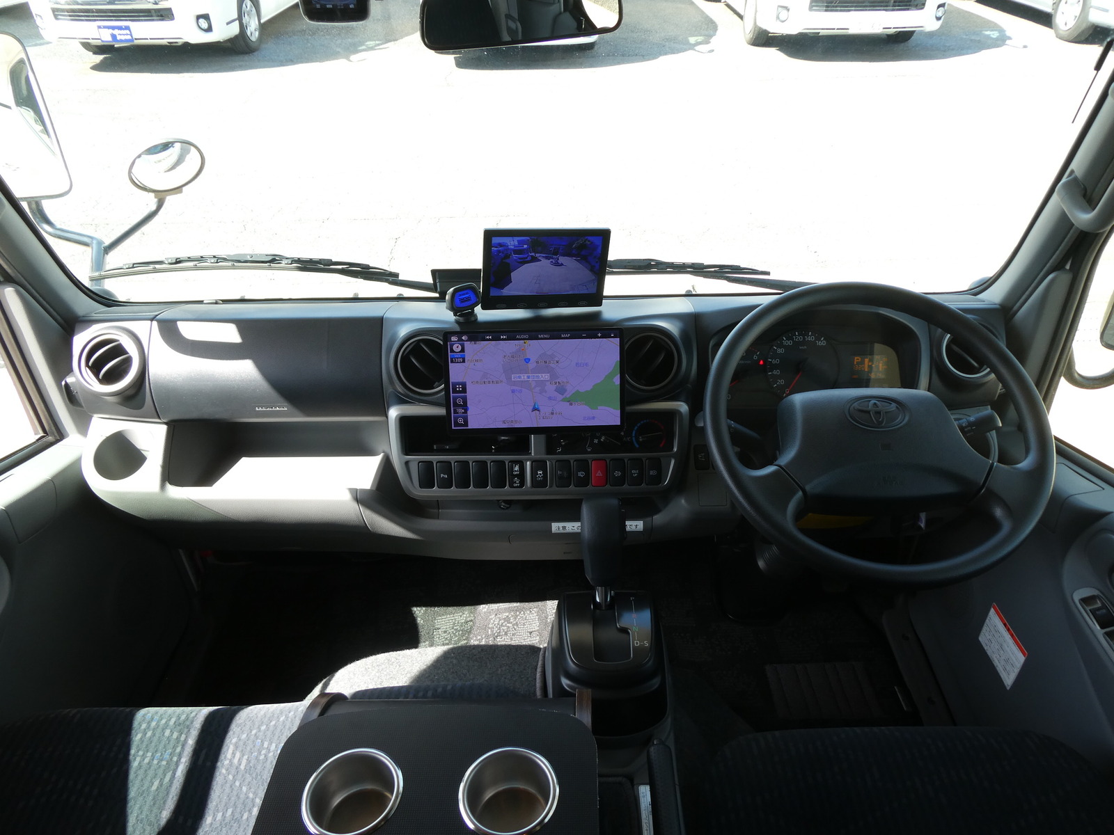 キャンピングカー キャブコン ﾊﾞﾝﾃｯｸ　ｼﾞﾙ520　GDY系ﾘｱﾀﾞﾌﾞﾙﾀｲﾔ　家AC