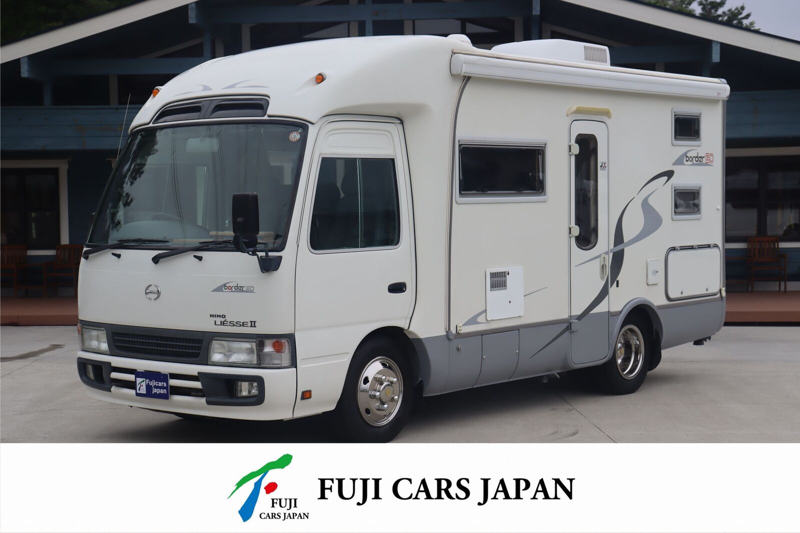 キャンピングカー バスコン リエッセⅡ ナッツRV ボーダー60　発電機