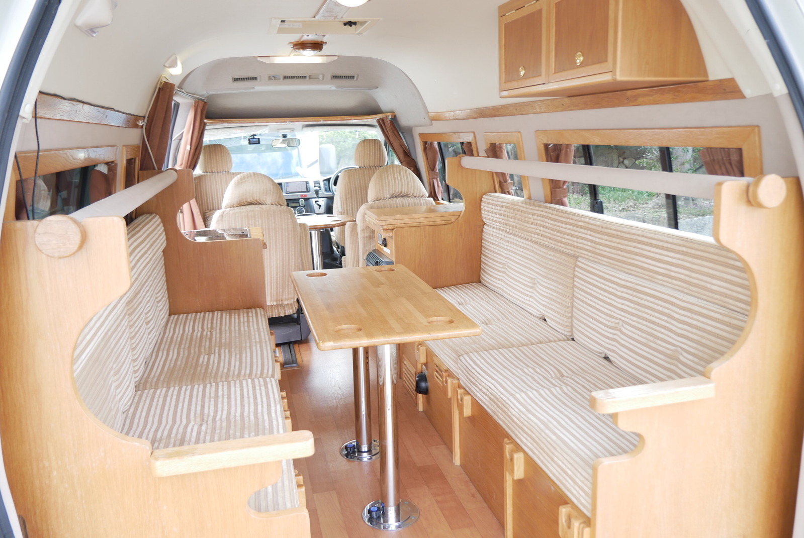 キャンピングカー バンコン ﾊｲｴｰｽｶﾄｰﾓｰﾀｰｱｼﾞｱﾝ FF暖房 ﾘﾁｳﾑ4WD