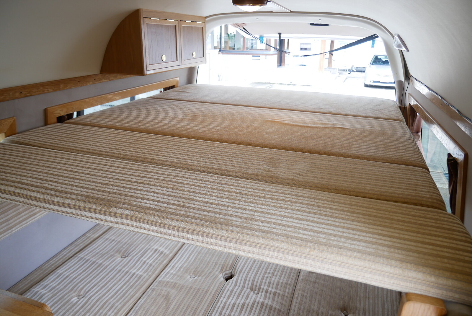 キャンピングカー バンコン ﾊｲｴｰｽｶﾄｰﾓｰﾀｰｱｼﾞｱﾝ FF暖房 ﾘﾁｳﾑ4WD