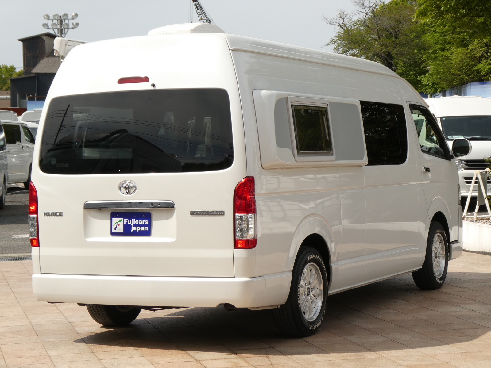 キャンピングカー バンコン ｸﾞﾗﾝﾄﾞｷｬﾋﾞﾝ　ｵﾘｼﾞﾅﾙ　社外ｽｰﾊﾟｰﾁｬｰｼﾞｬｰ