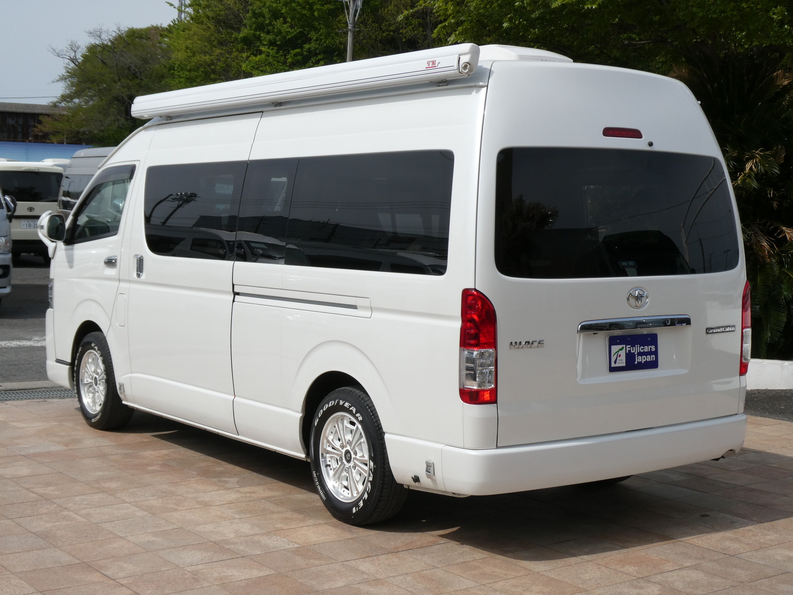 キャンピングカー バンコン ｸﾞﾗﾝﾄﾞｷｬﾋﾞﾝ　ｵﾘｼﾞﾅﾙ　社外ｽｰﾊﾟｰﾁｬｰｼﾞｬｰ