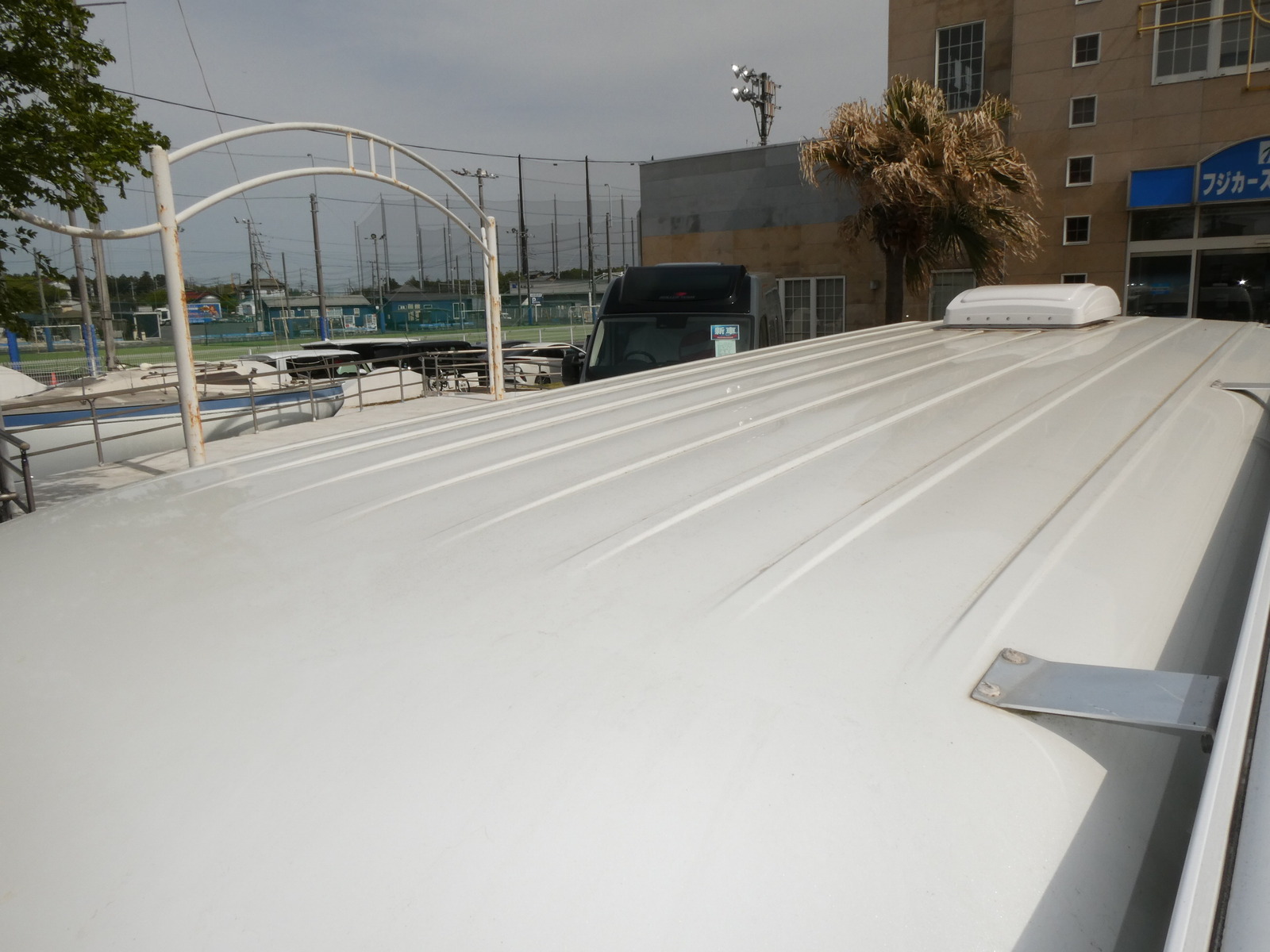 キャンピングカー バンコン ｸﾞﾗﾝﾄﾞｷｬﾋﾞﾝ　ｵﾘｼﾞﾅﾙ　社外ｽｰﾊﾟｰﾁｬｰｼﾞｬｰ