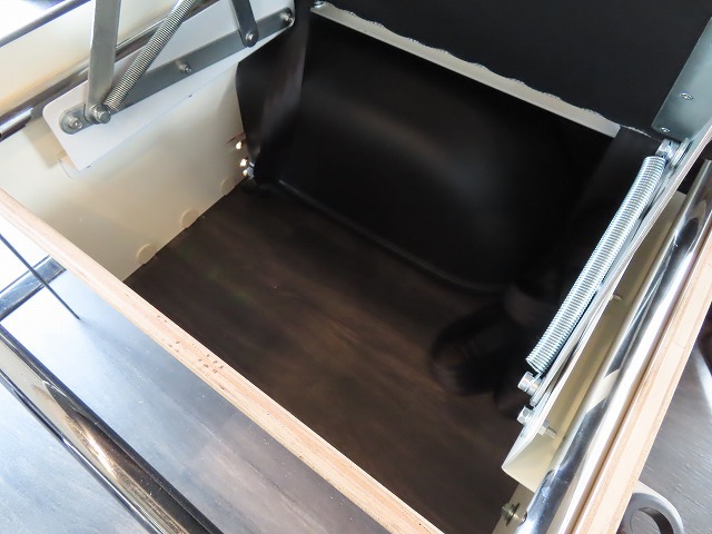 キャンピングカー バンコン ﾊｲｴｰｽ ｱﾈｯｸｽ ﾌｧﾐﾘｰﾜｺﾞﾝ　