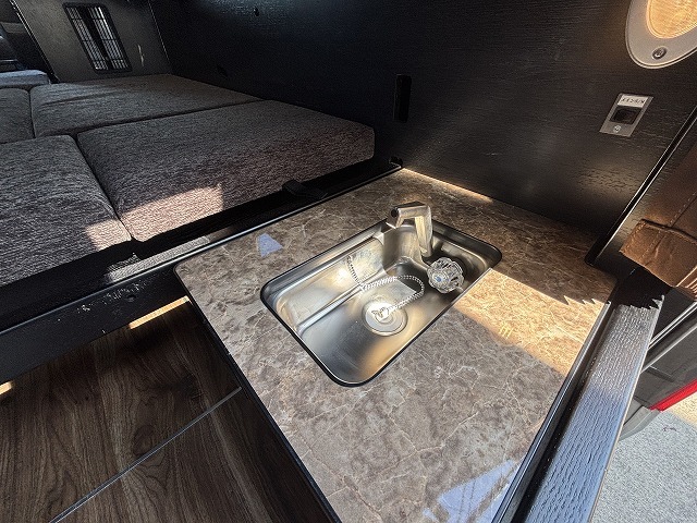 キャンピングカー バンコン ﾊｲｴｰｽ ﾘﾝｴｲ ﾊﾞｶﾝﾁｪｽﾌﾟﾗﾑT