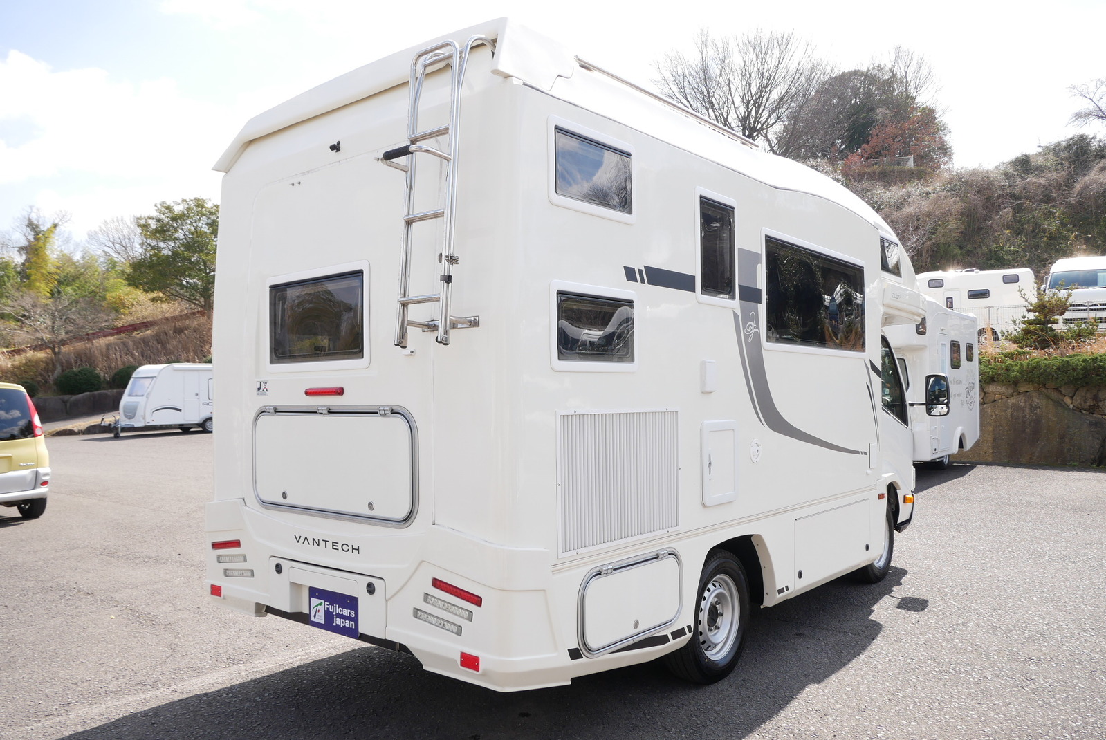 キャンピングカー キャブコン ｶﾑﾛｰﾄﾞﾊﾞﾝﾃｯｸ ｼﾞﾙ520 家ｴｱｺﾝ 4WD