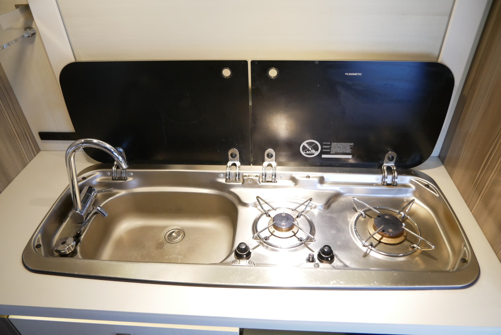 キャンピングカー キャブコン ｶﾑﾛｰﾄﾞﾊﾞﾝﾃｯｸ ｼﾞﾙ520 家ｴｱｺﾝ 4WD