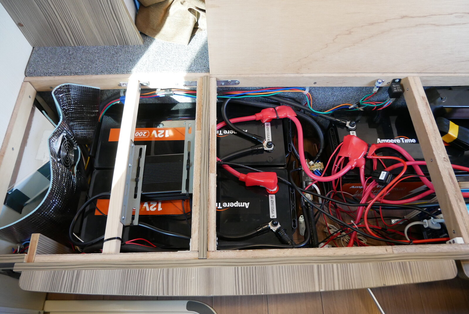 キャンピングカー キャブコン ｶﾑﾛｰﾄﾞﾊﾞﾝﾃｯｸ ｼﾞﾙ520 家ｴｱｺﾝ 4WD