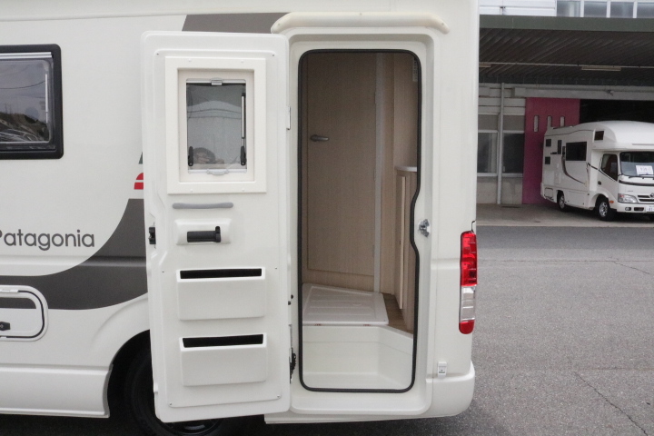 キャンピングカー キャブコン ﾊｲｴｰｽ ﾌｧﾝﾙｰﾁｪﾊﾟﾀｺﾞﾆｱ家庭用ｴｱｺﾝ4WD