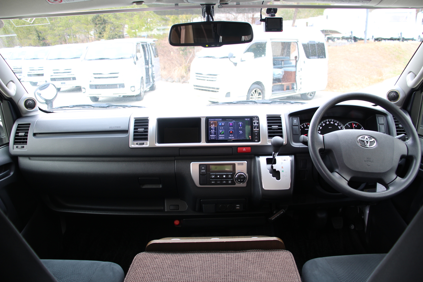 キャンピングカー バンコン ﾊｲｴｰｽ ﾄｲｽﾞﾎﾞｯｸｽ540 家庭用ｴｱｺﾝ 4WD