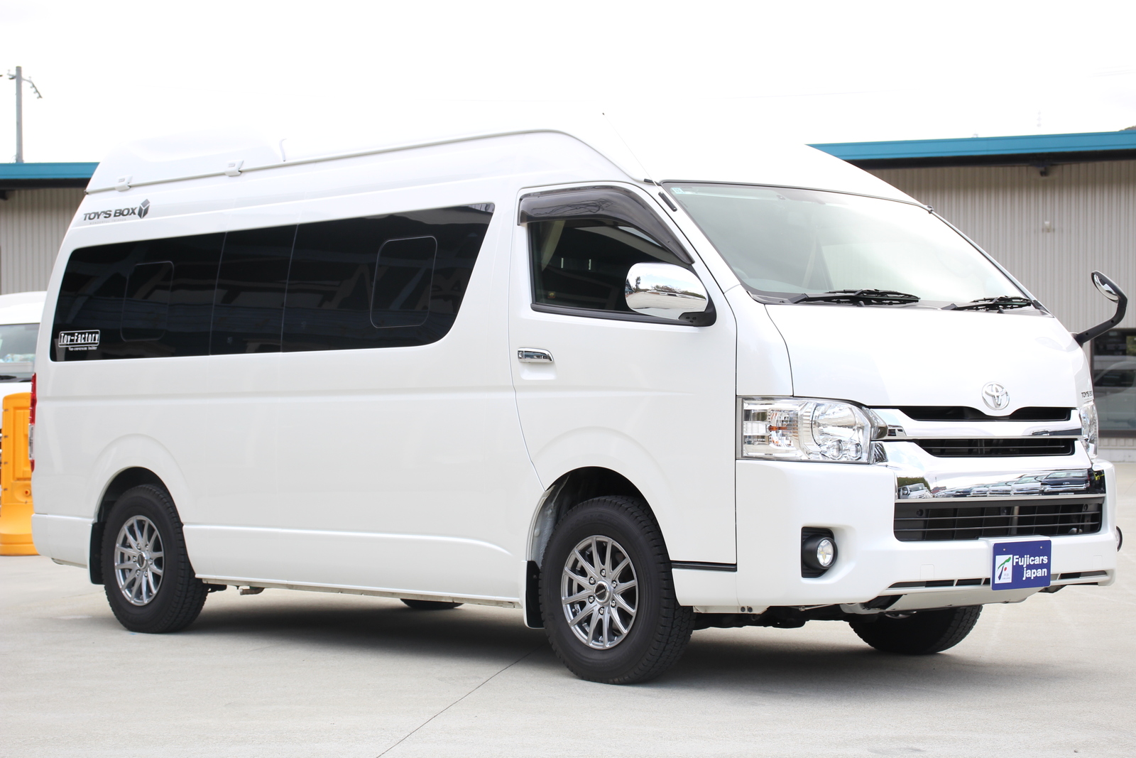 キャンピングカー バンコン ﾊｲｴｰｽ ﾄｲｽﾞﾎﾞｯｸｽ540 家庭用ｴｱｺﾝ 4WD