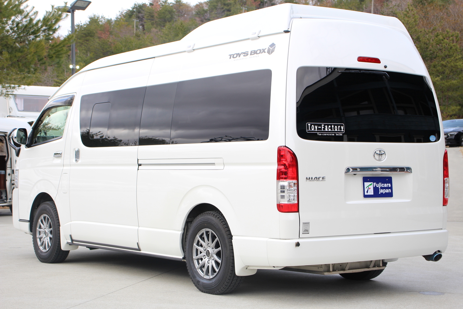 キャンピングカー バンコン ﾊｲｴｰｽ ﾄｲｽﾞﾎﾞｯｸｽ540 家庭用ｴｱｺﾝ 4WD