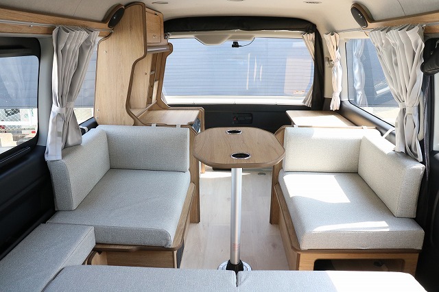 キャンピングカー バンコン ﾊｲｴｰｽ　FOCS DS-F 4WD FFﾋｰﾀｰ