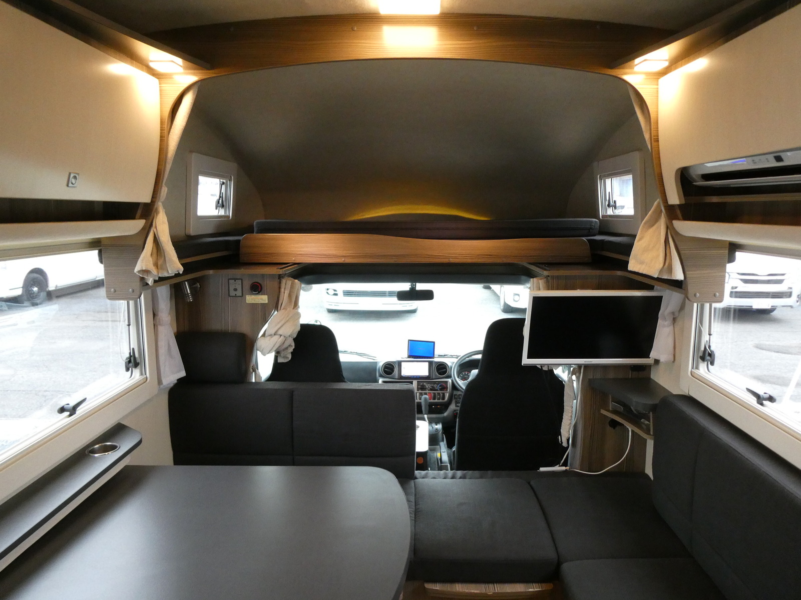 キャンピングカー キャブコン ﾊﾞﾝﾃｯｸ　ｼﾞﾙ　20周年ｱﾆﾊﾞｰｻﾘｰ　限定Fﾊﾞﾝﾊﾟｰ