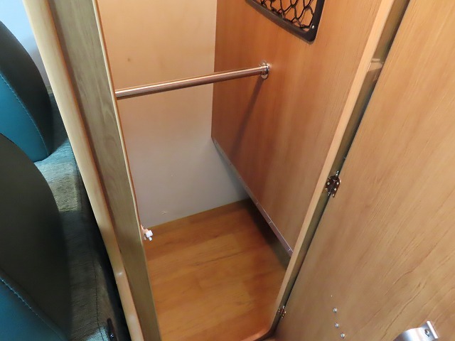 キャンピングカー キャブコン ﾎﾞﾝｺﾞ ﾏｯｸﾚｰ ｸﾞﾘｰｸ ｳｨﾝﾄﾞｰｸｰﾗｰ